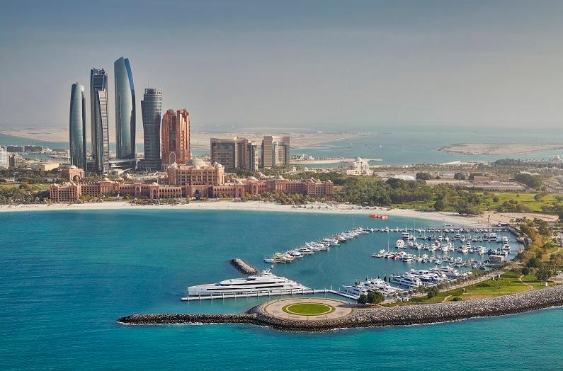 Abu Dhabi reduces its hotel and restaurant fees