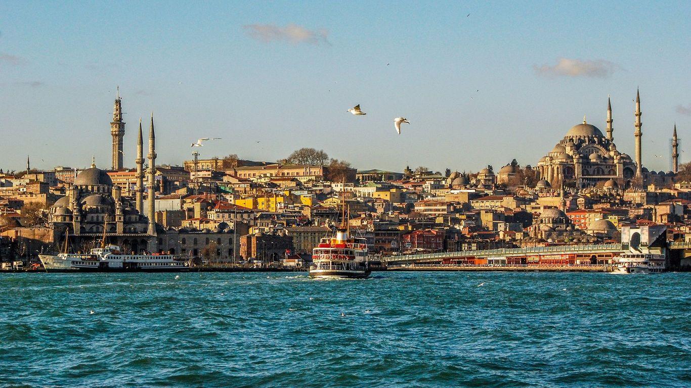 Türkiye offers visa-free travel to UAE and Saudi citizens