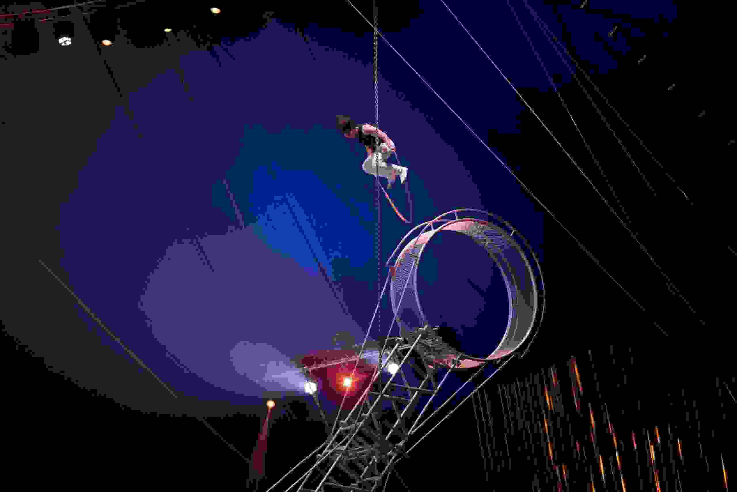 Catch Cirque du Liban’s thrilling Fontana water circus in Abu Dhabi-image
