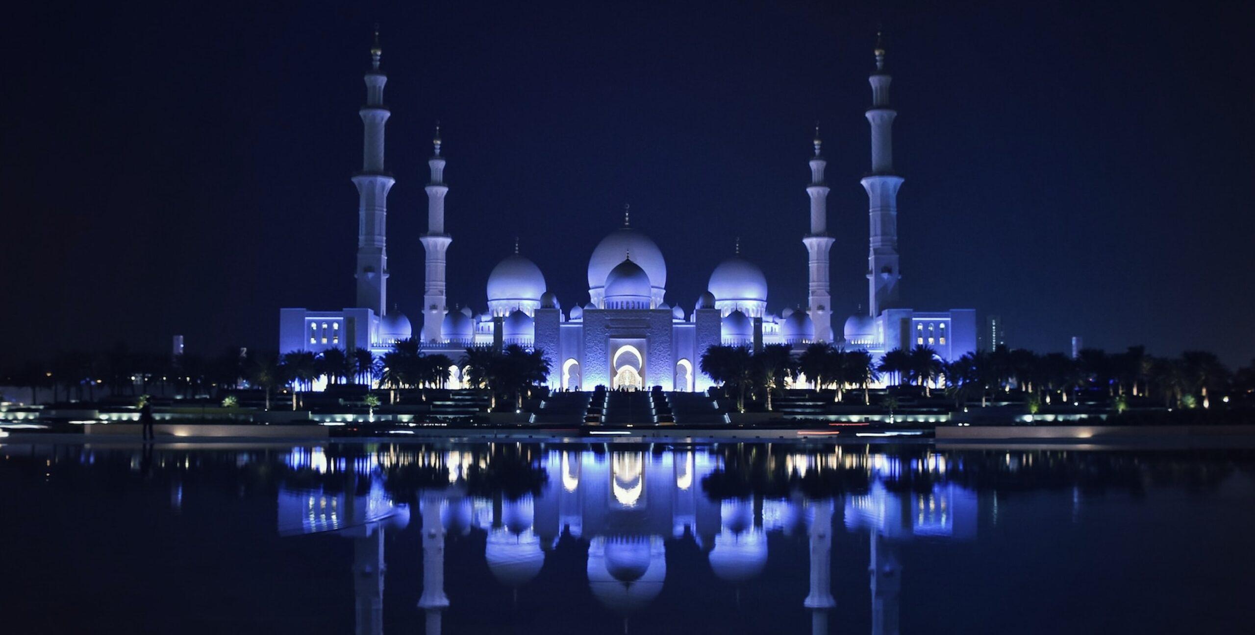 Sheikh Zayed Grand Mosque launches night tours